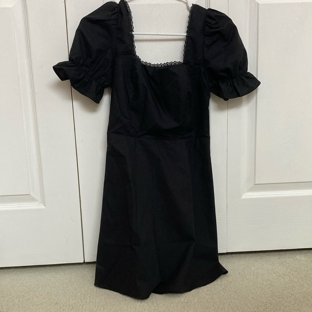 Elegant Black Puff Sleeve Dress
